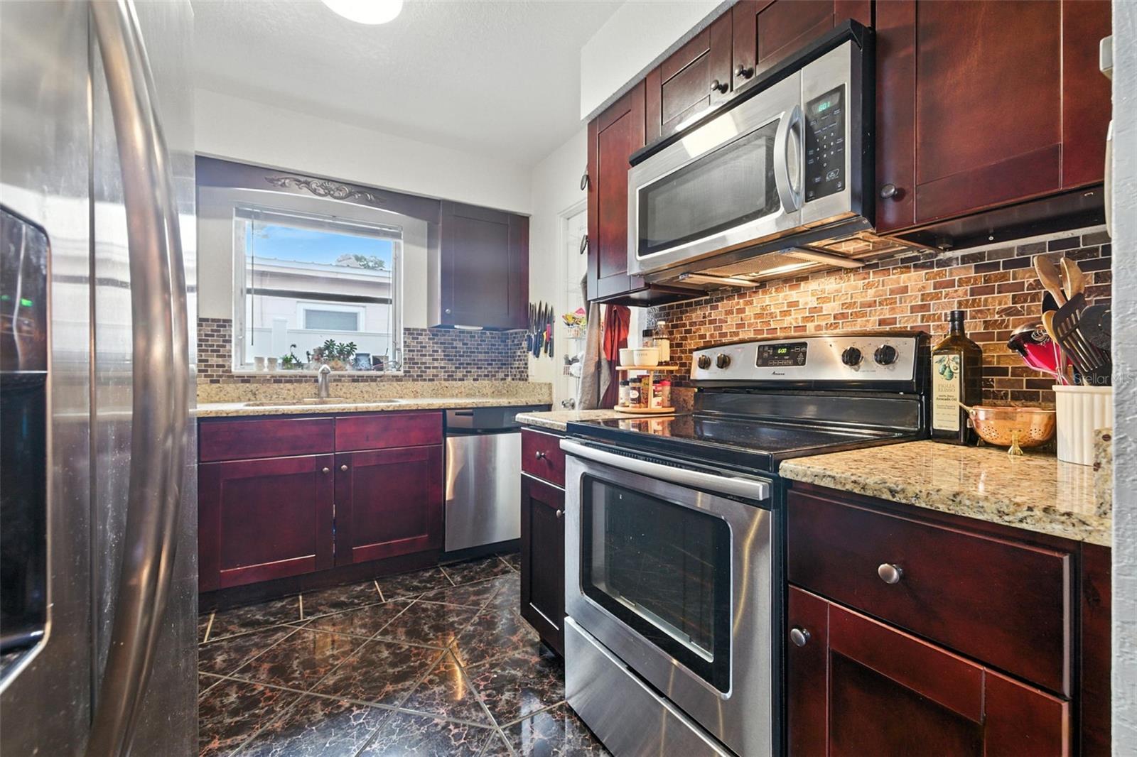 Image 6 of 19 For 5560 93rd Avenue N