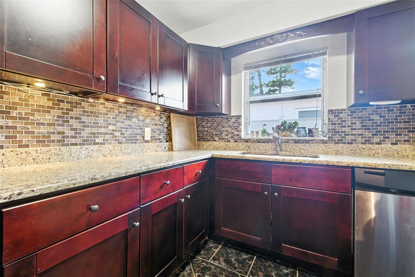 Image 7 of 19 For 5560 93rd Avenue N