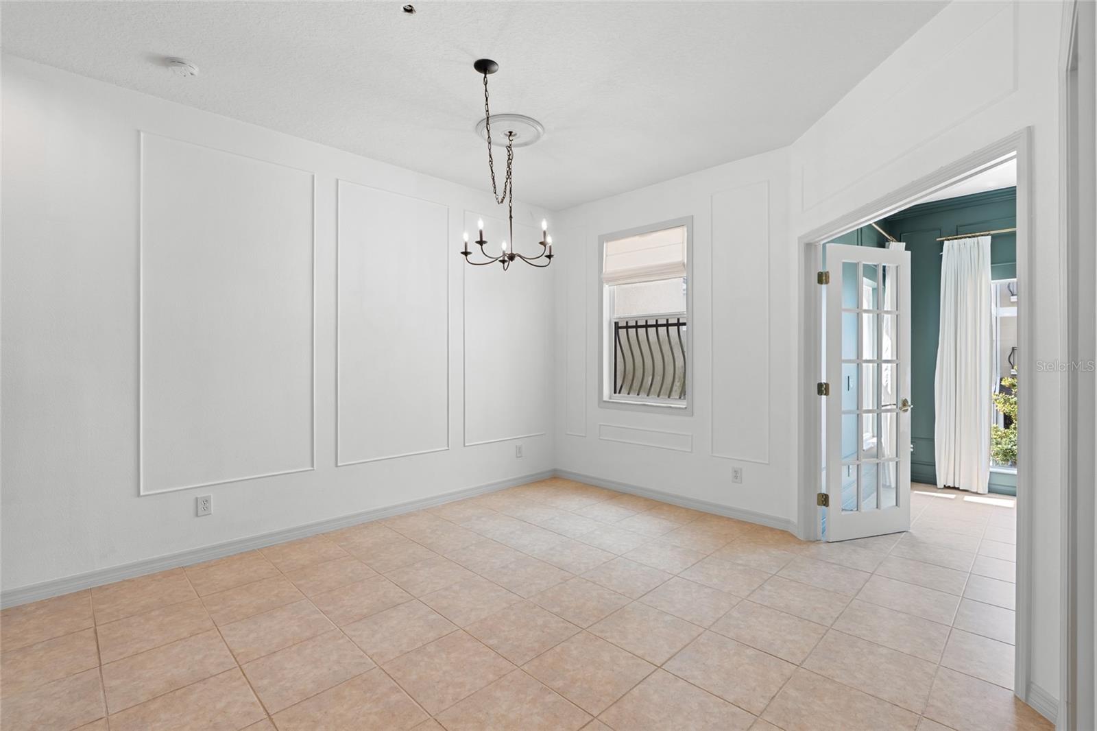 Image 14 of 45 For 1190 Venetian Harbor Drive Ne
