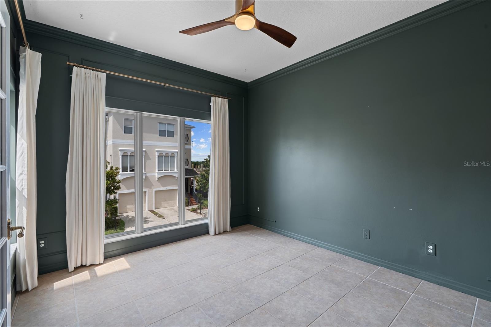Image 16 of 45 For 1190 Venetian Harbor Drive Ne