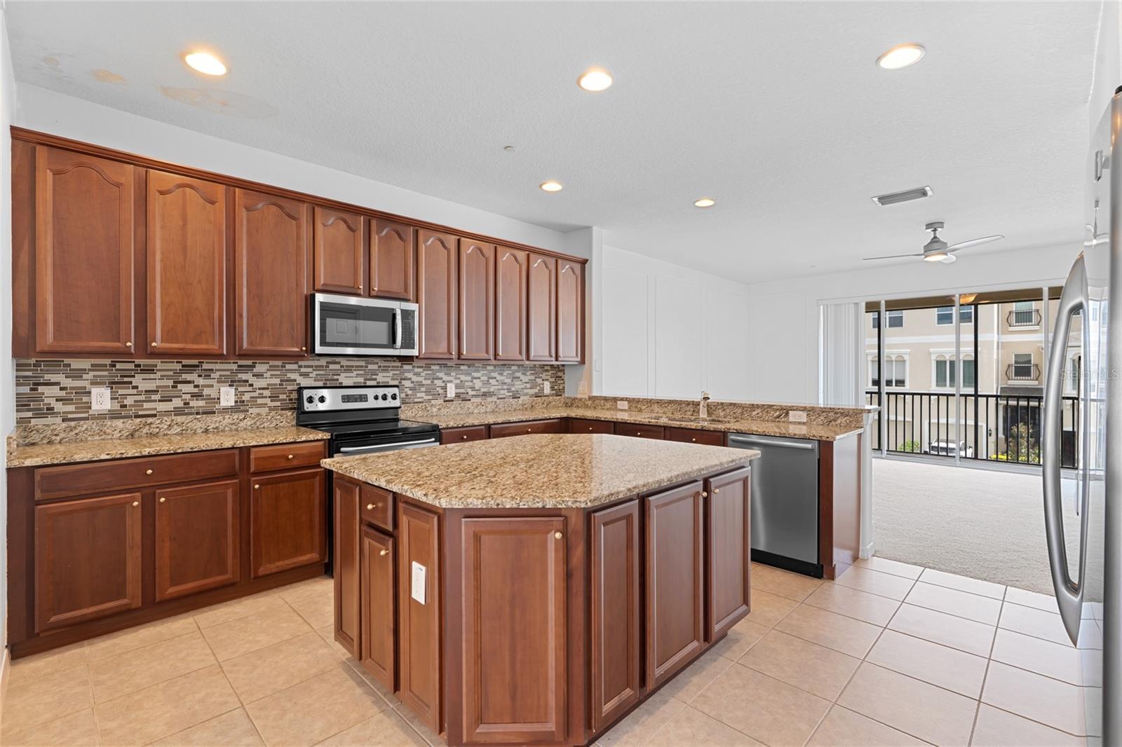 Image 3 of 45 For 1190 Venetian Harbor Drive Ne