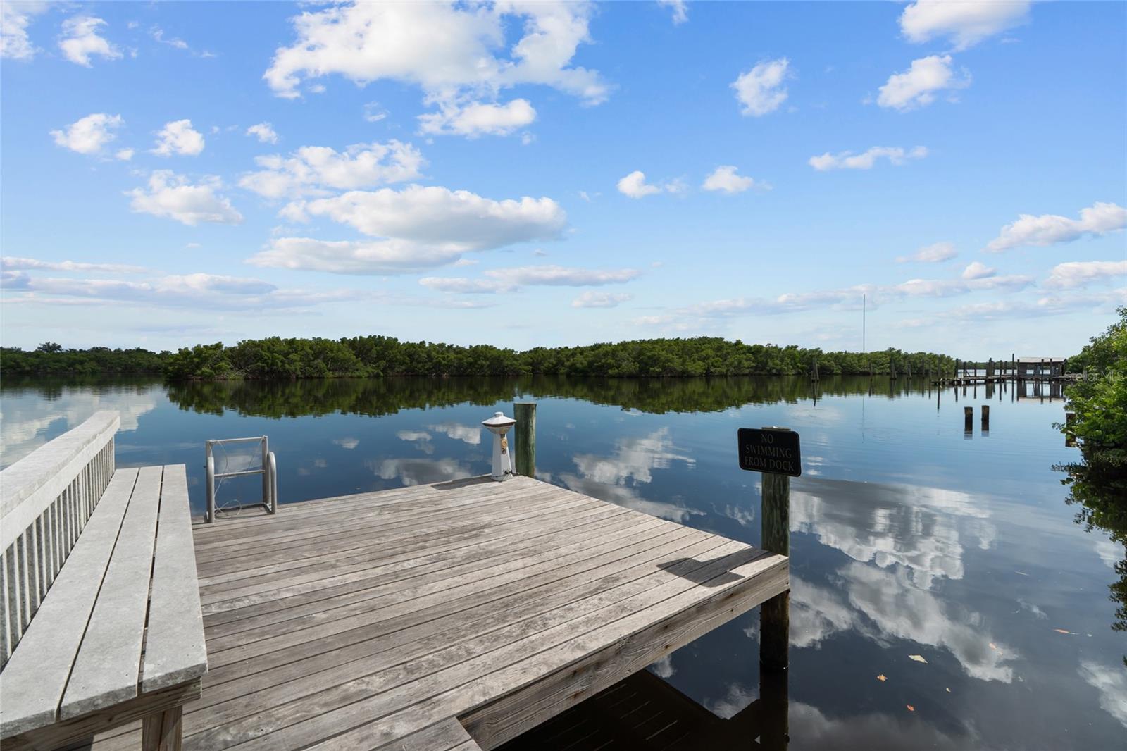 Image 36 of 45 For 1190 Venetian Harbor Drive Ne
