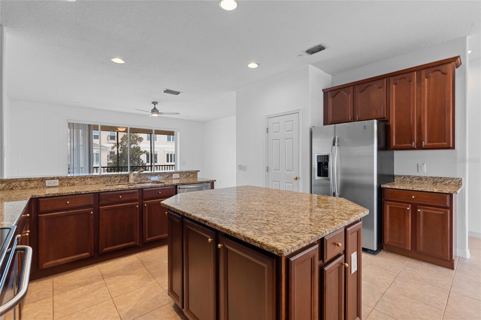 Image 5 of 45 For 1190 Venetian Harbor Drive Ne