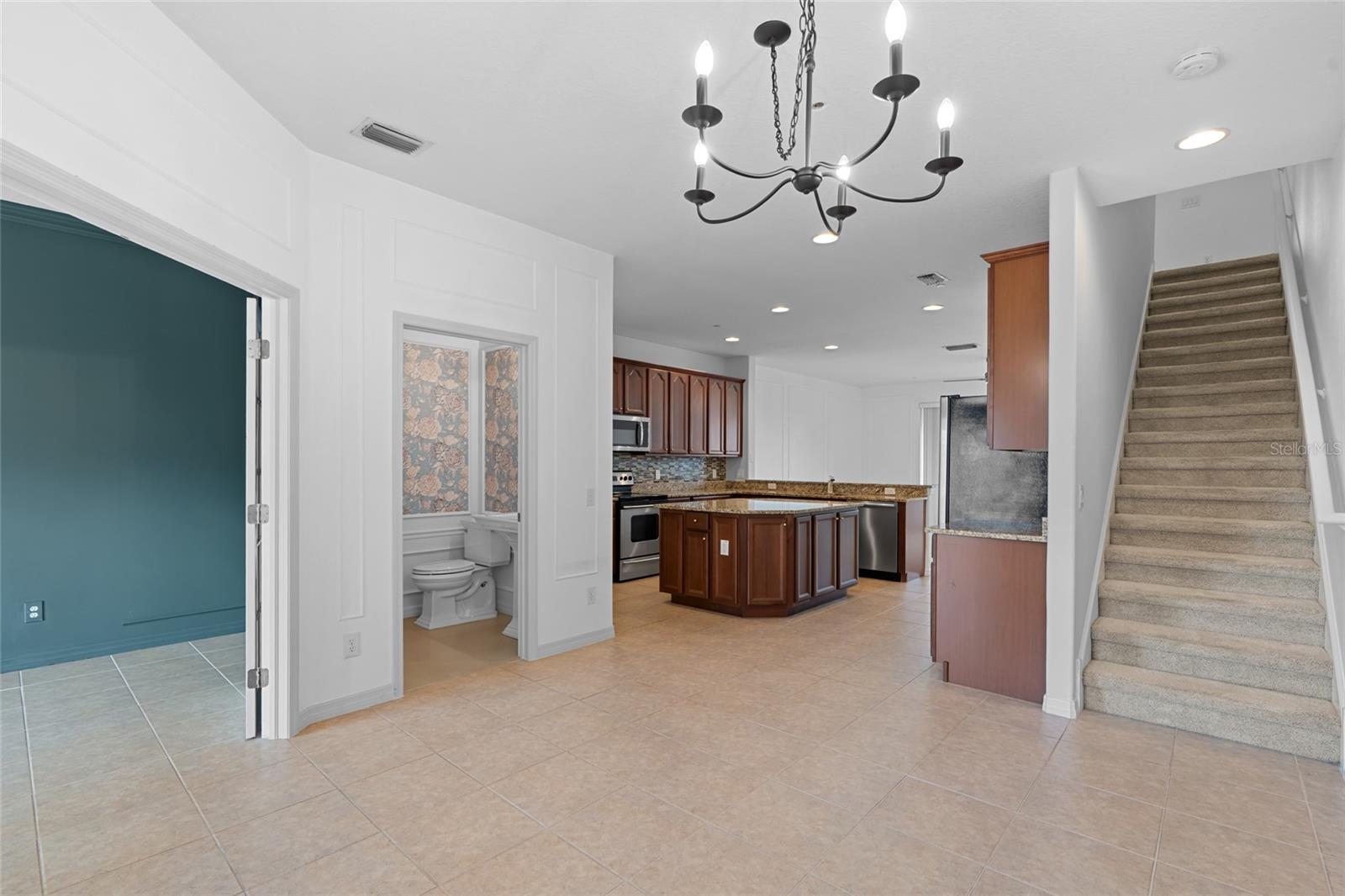 Image 7 of 45 For 1190 Venetian Harbor Drive Ne