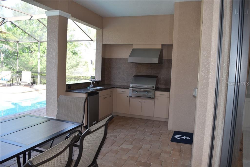 Listing photo id 12 for 20411 Lace Cascade Road