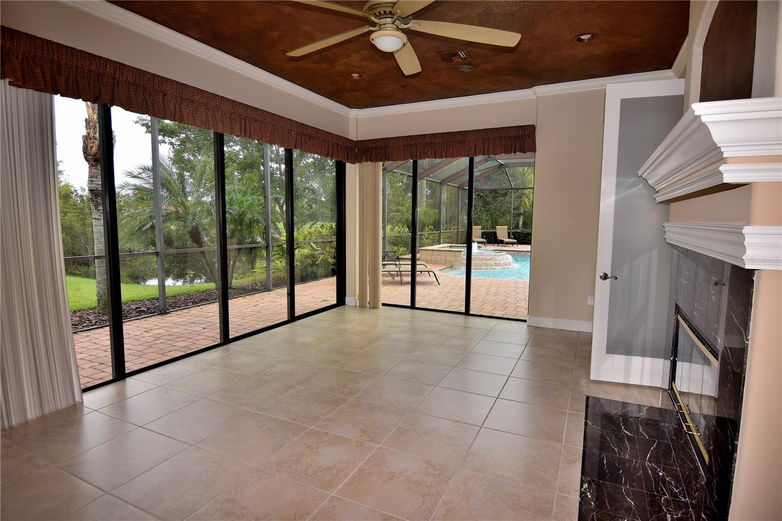 Listing photo id 4 for 20411 Lace Cascade Road