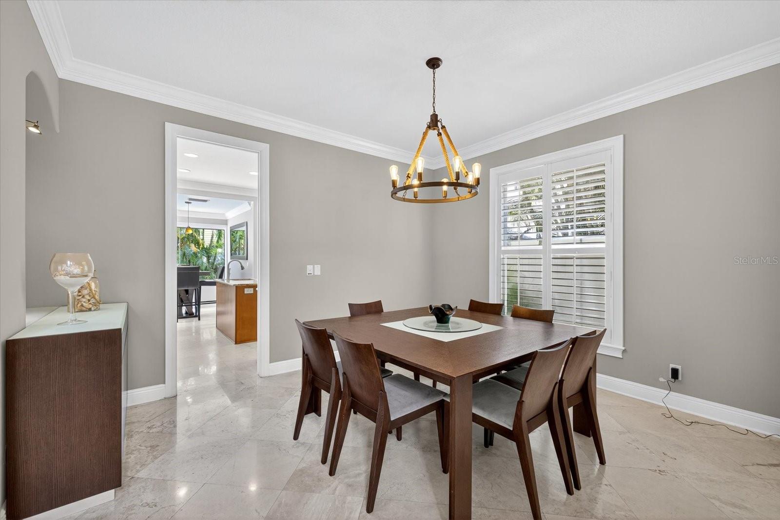 Image 13 of 76 For 3904 Santiago Street