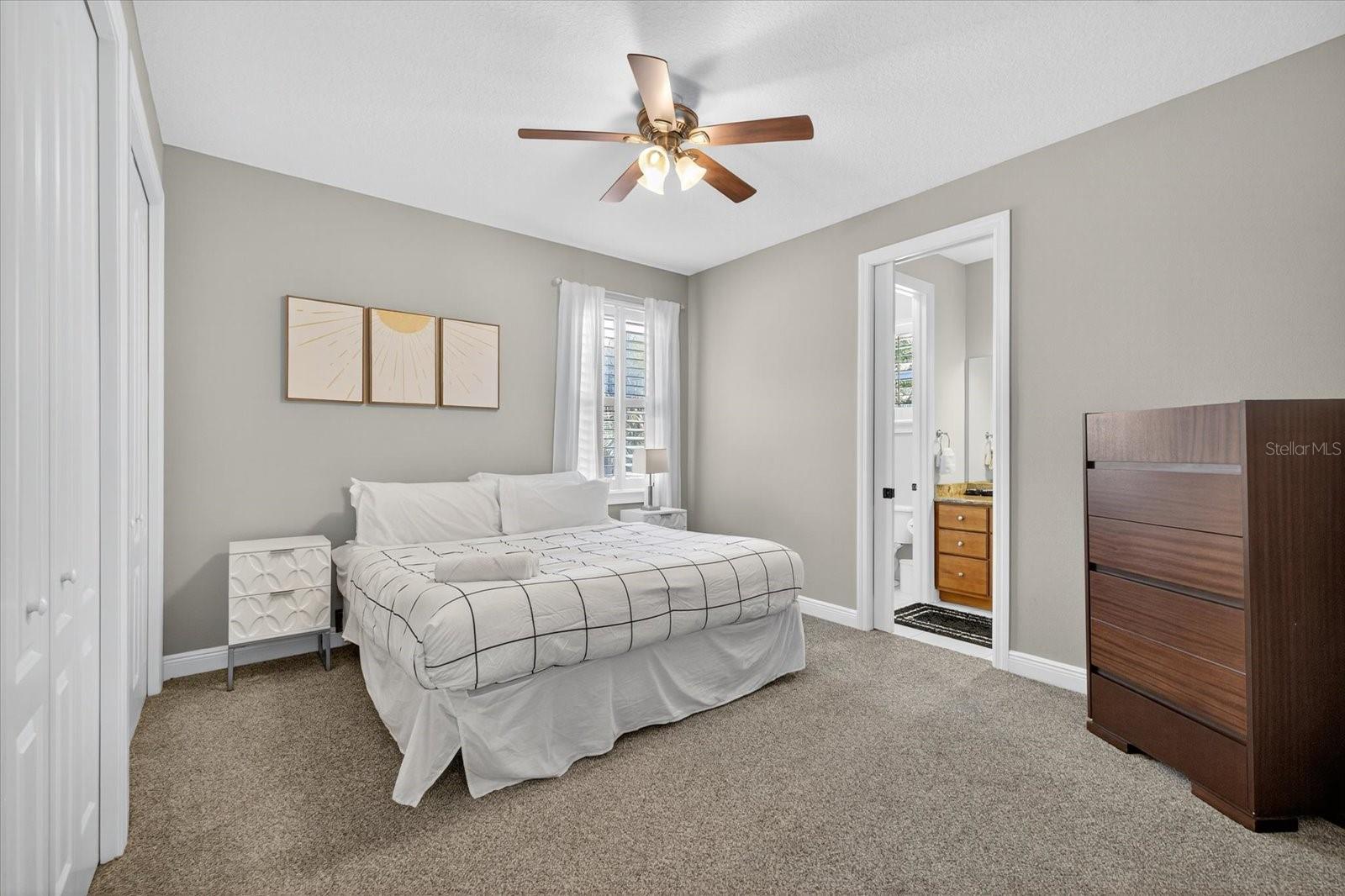 Image 40 of 76 For 3904 Santiago Street