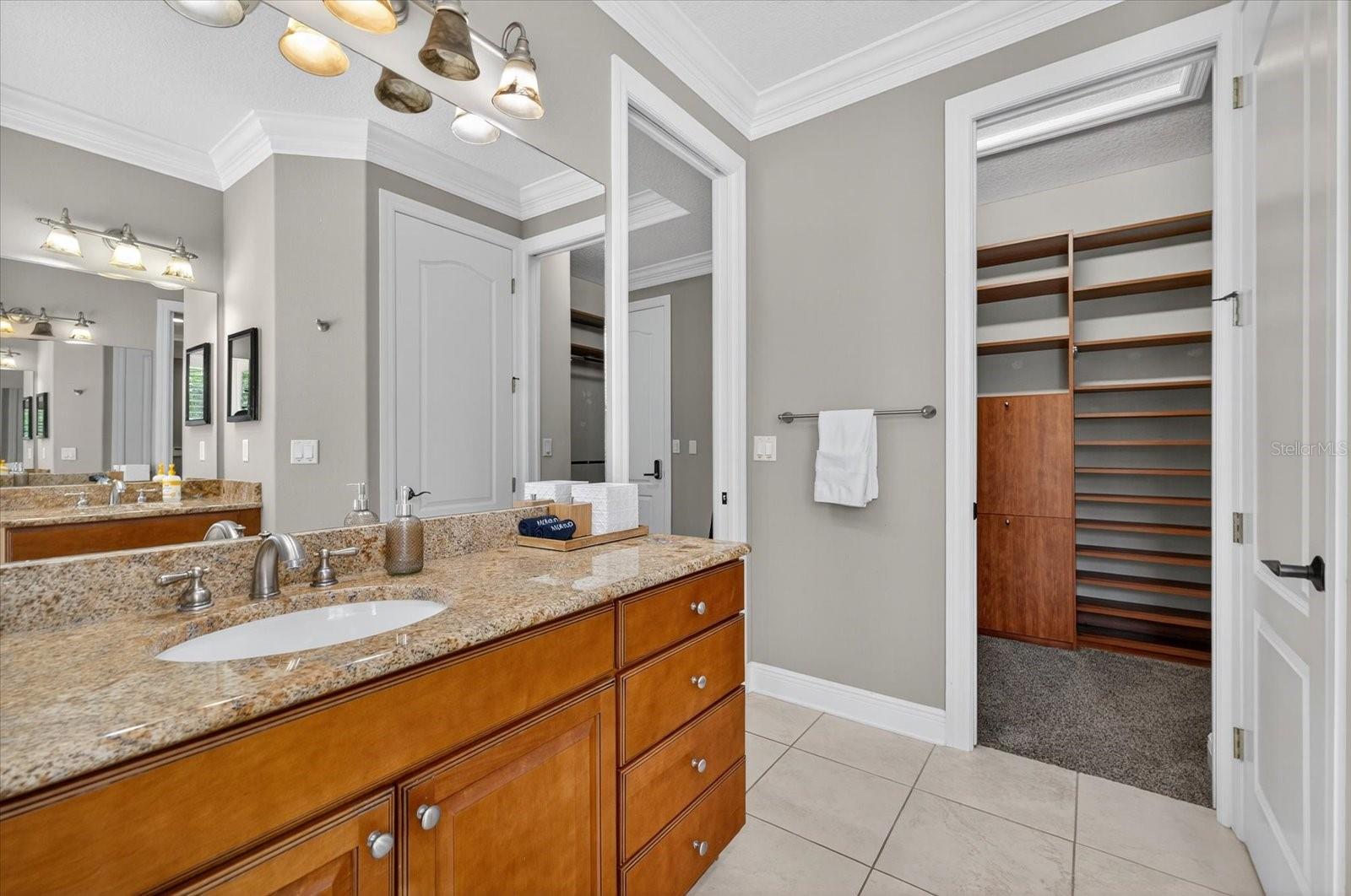Image 48 of 76 For 3904 Santiago Street