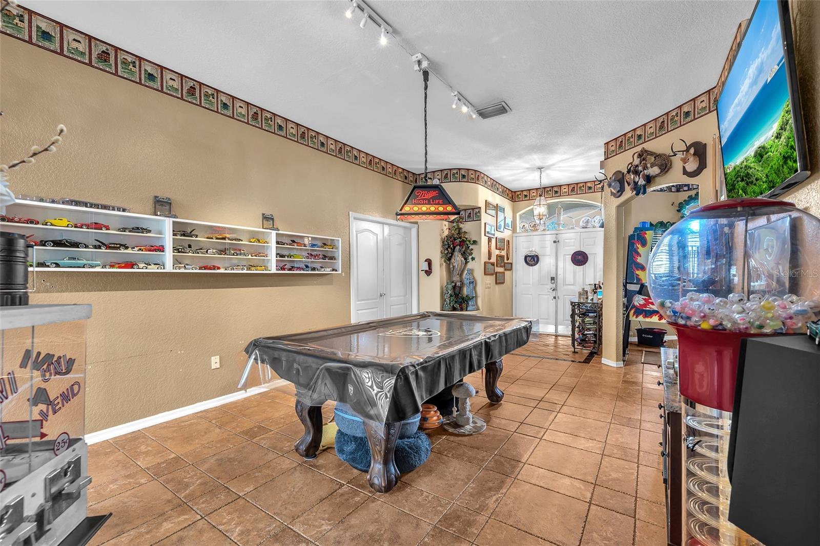 Image 8 of 31 For 327 Country Vineyard Drive