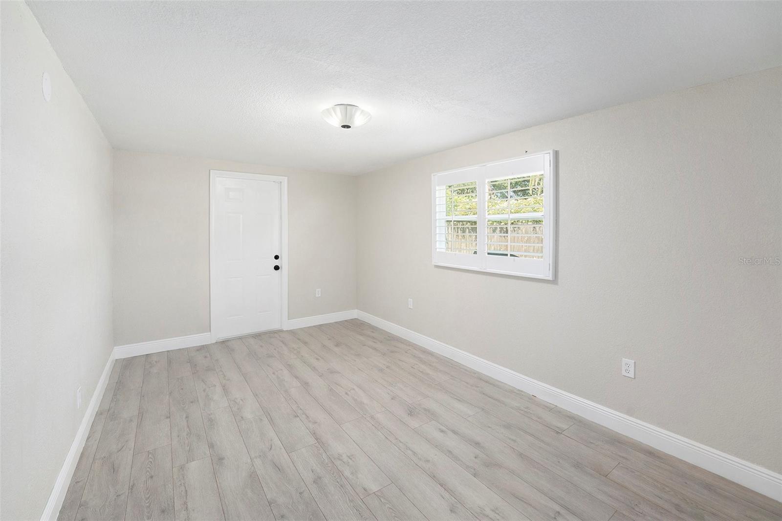 Image 13 of 39 For 1316 Dorothy Drive