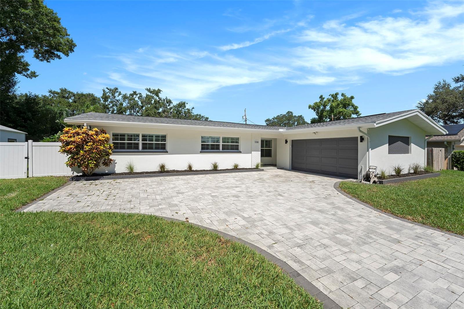Image 4 of 39 For 1316 Dorothy Drive