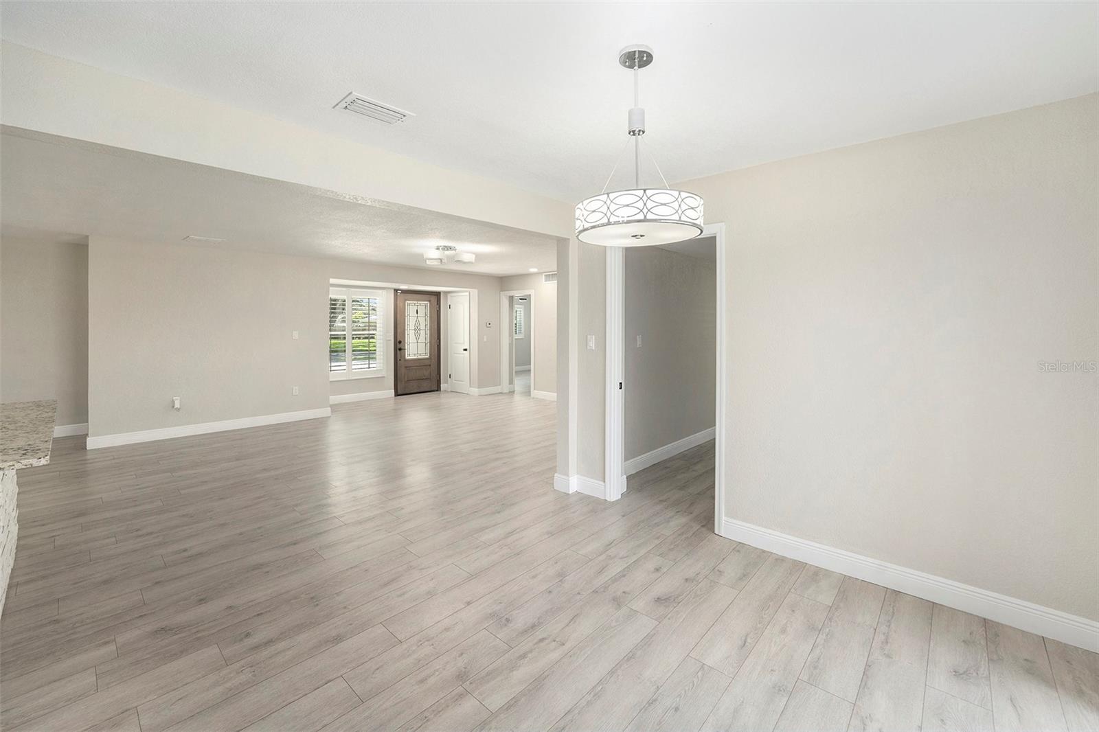 Image 7 of 39 For 1316 Dorothy Drive