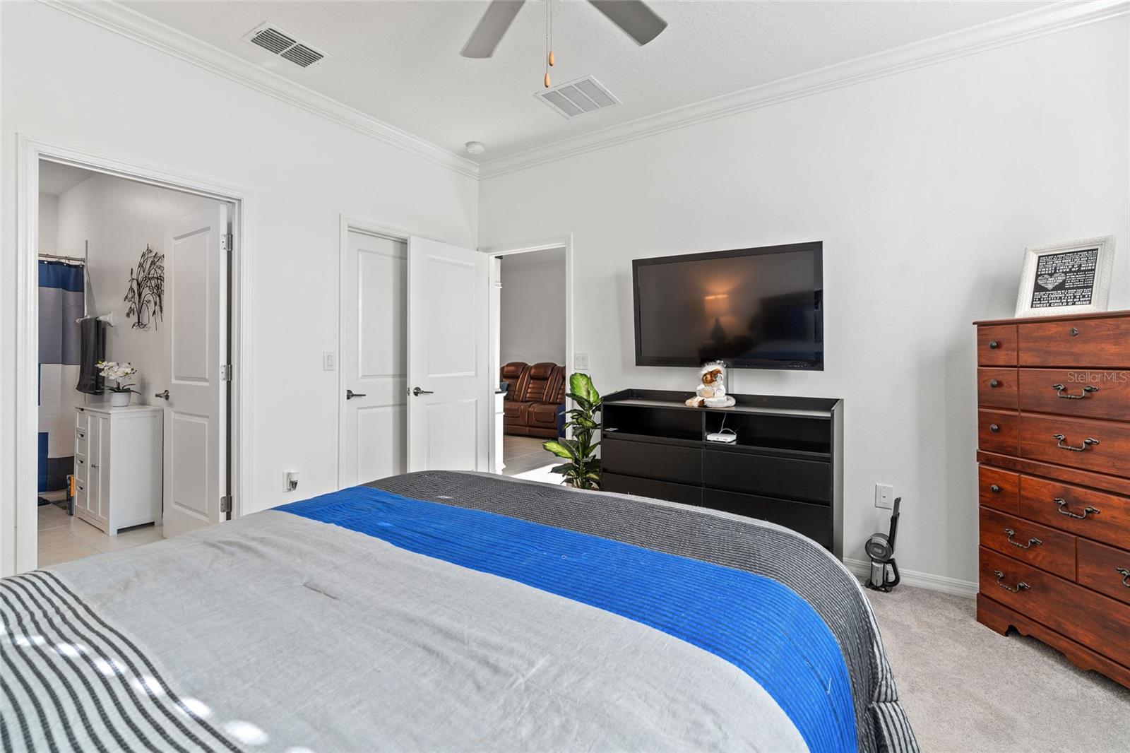 Image 18 of 39 For 6884 Ripple Pond Loop