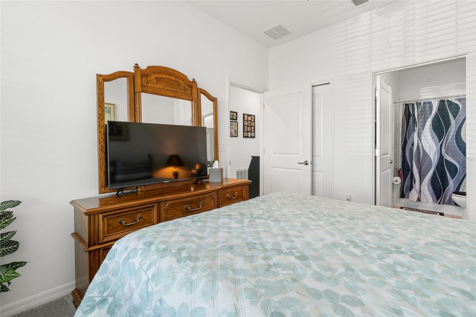 Image 21 of 39 For 6884 Ripple Pond Loop