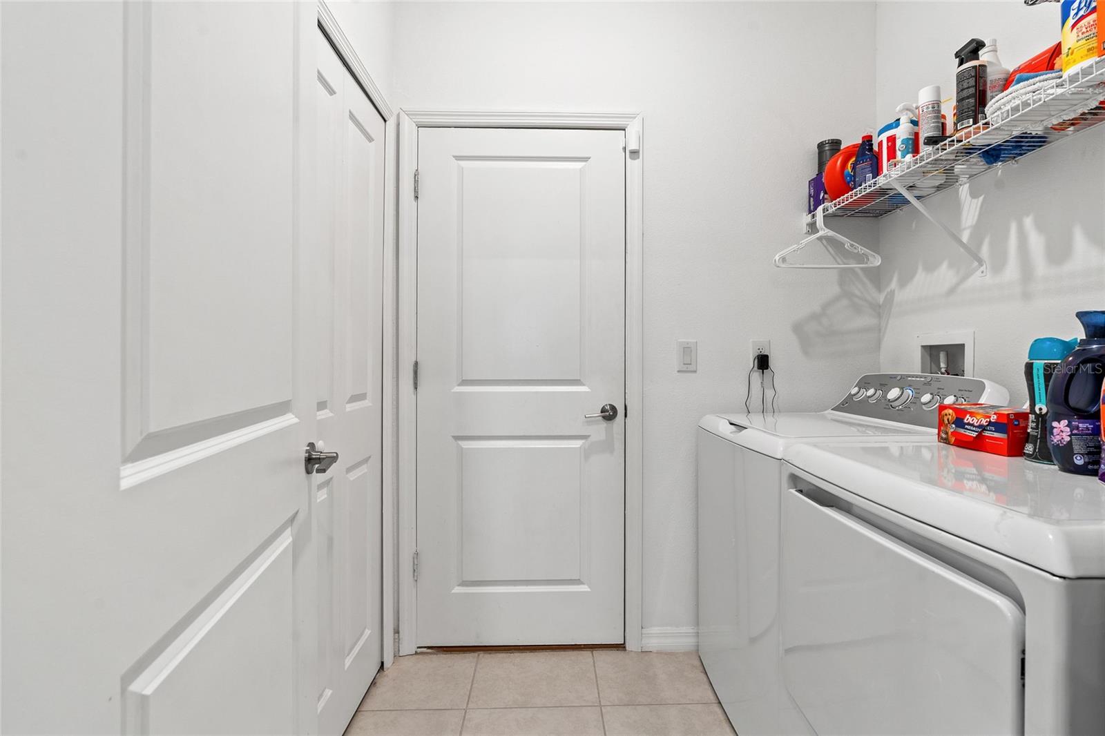 Image 23 of 39 For 6884 Ripple Pond Loop