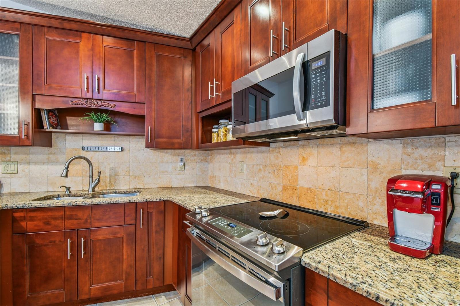 Image 21 of 90 For 6006 Redhawk Dr