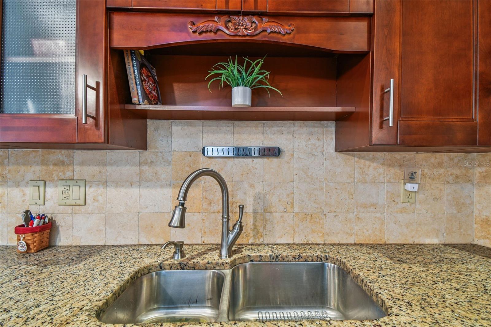 Image 23 of 90 For 6006 Redhawk Dr