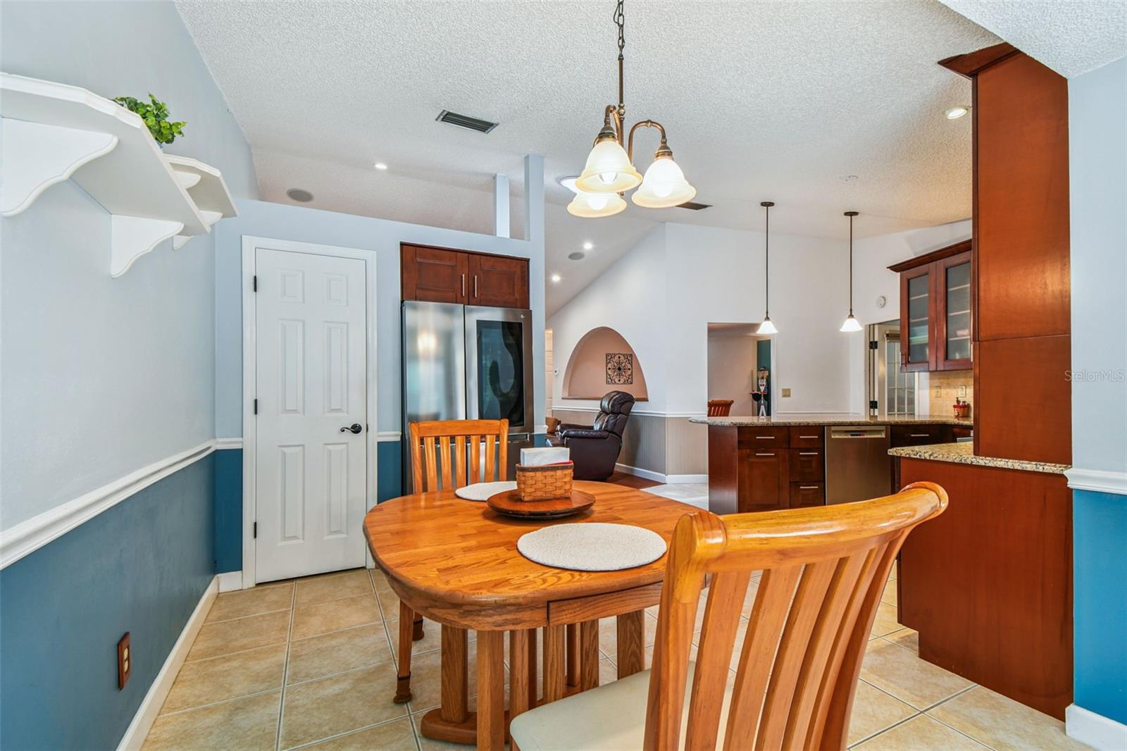 Image 26 of 90 For 6006 Redhawk Dr