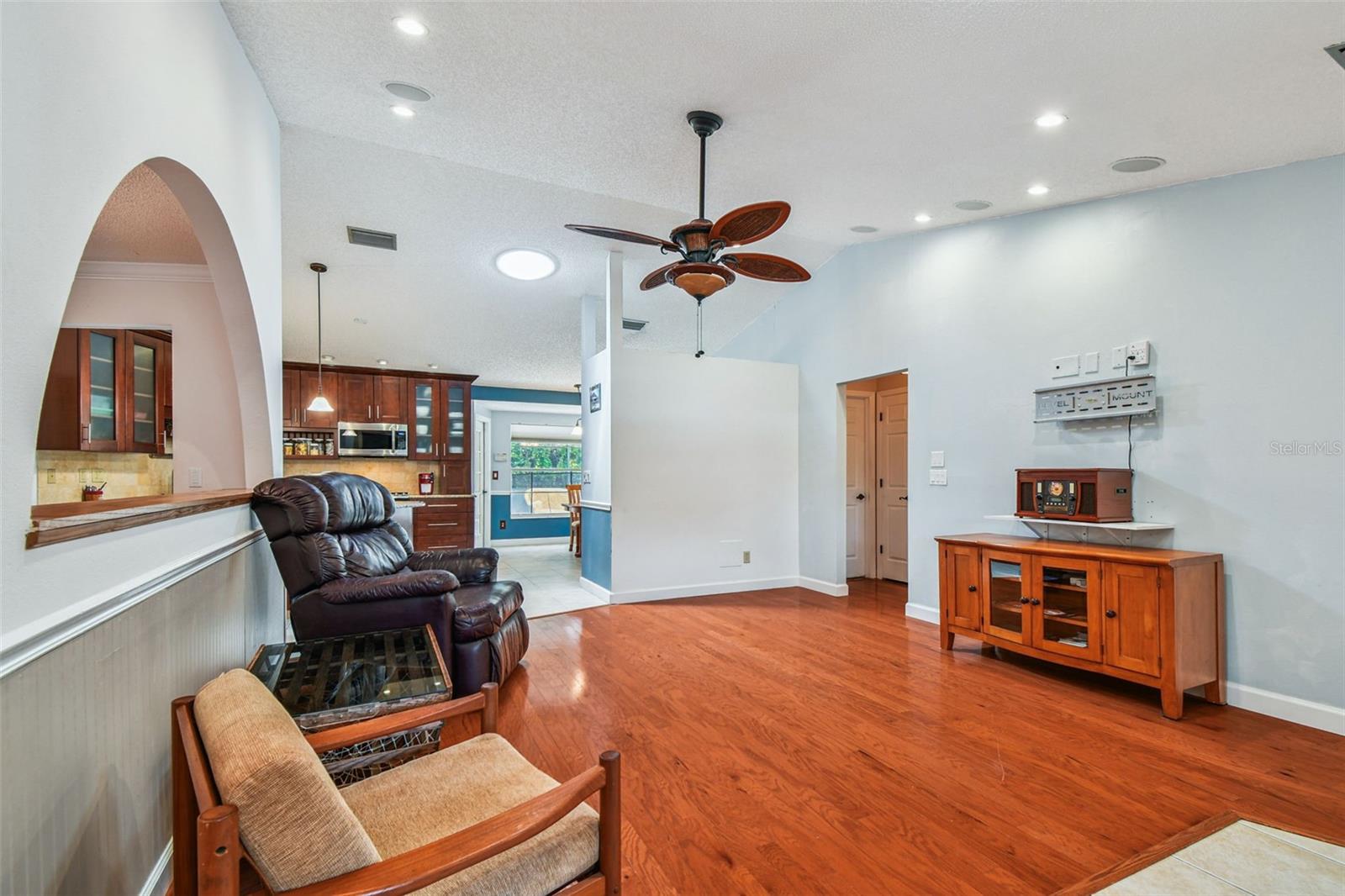 Image 31 of 90 For 6006 Redhawk Dr
