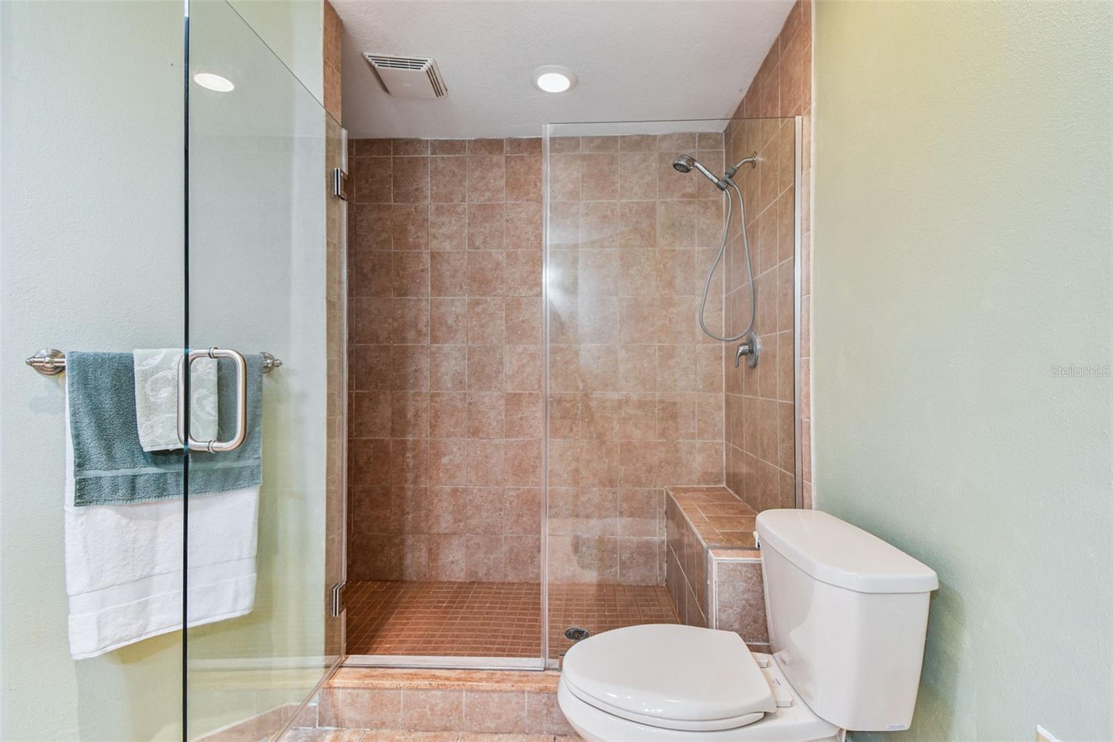 Image 41 of 90 For 6006 Redhawk Dr