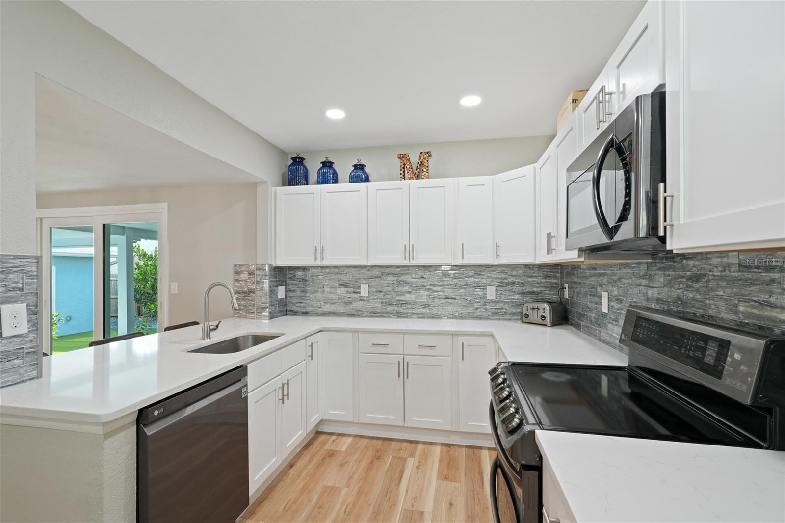 Image 10 of 36 For 1705 29th Avenue N
