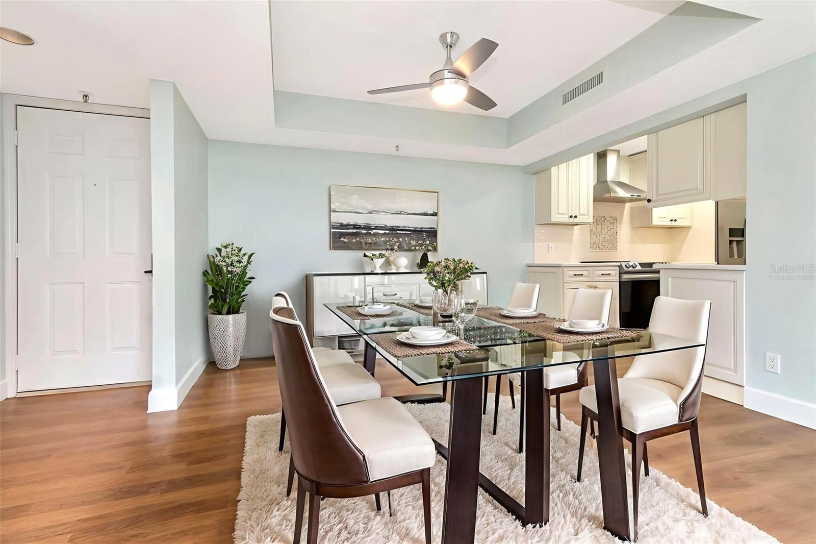 Image 11 of 33 For 3211 Swann Avenue 806