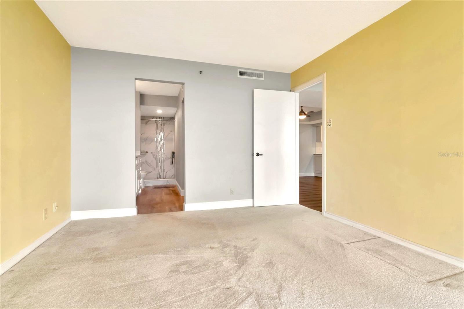 Image 13 of 33 For 3211 Swann Avenue 806