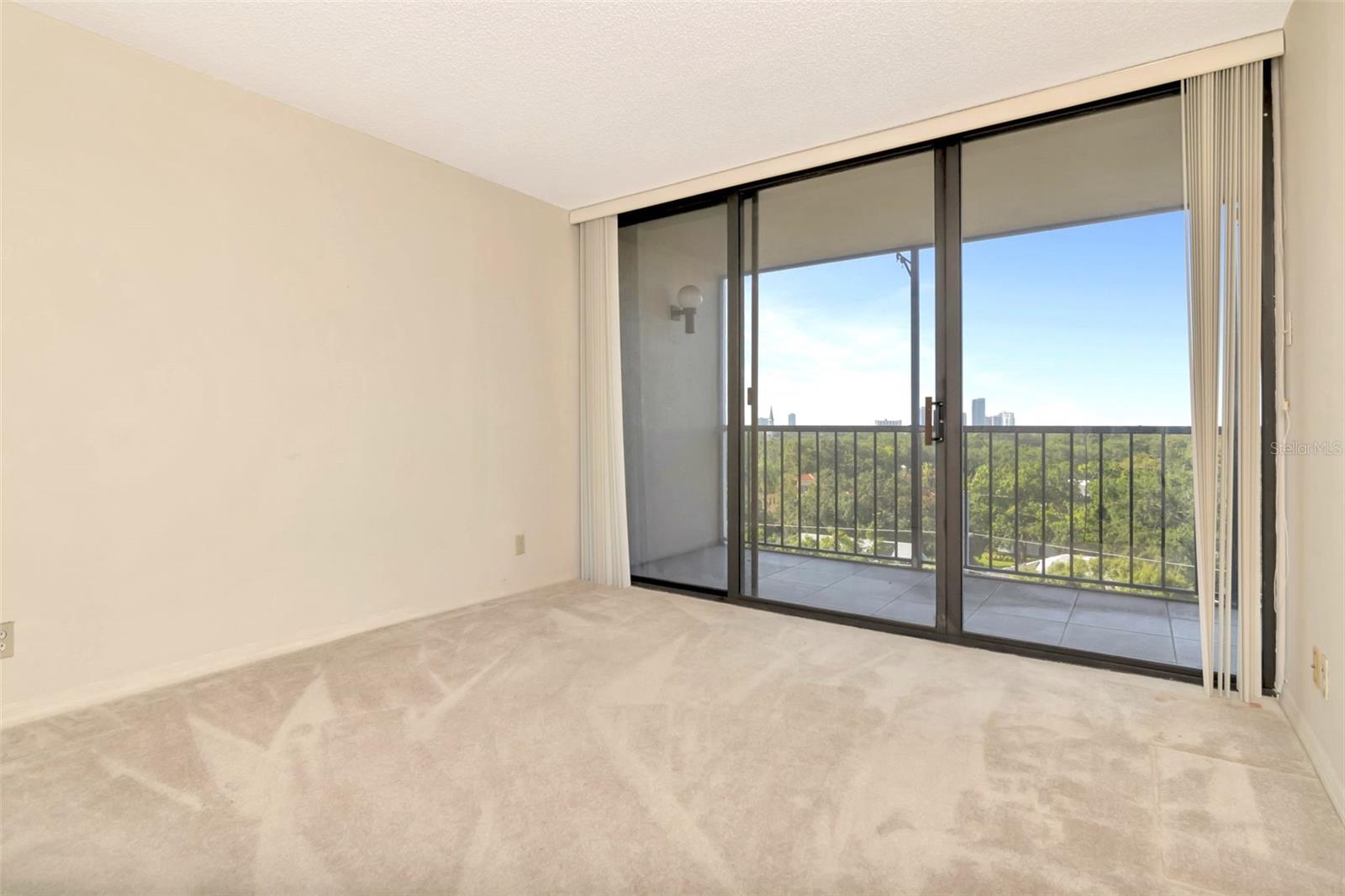 Image 16 of 33 For 3211 Swann Avenue 806