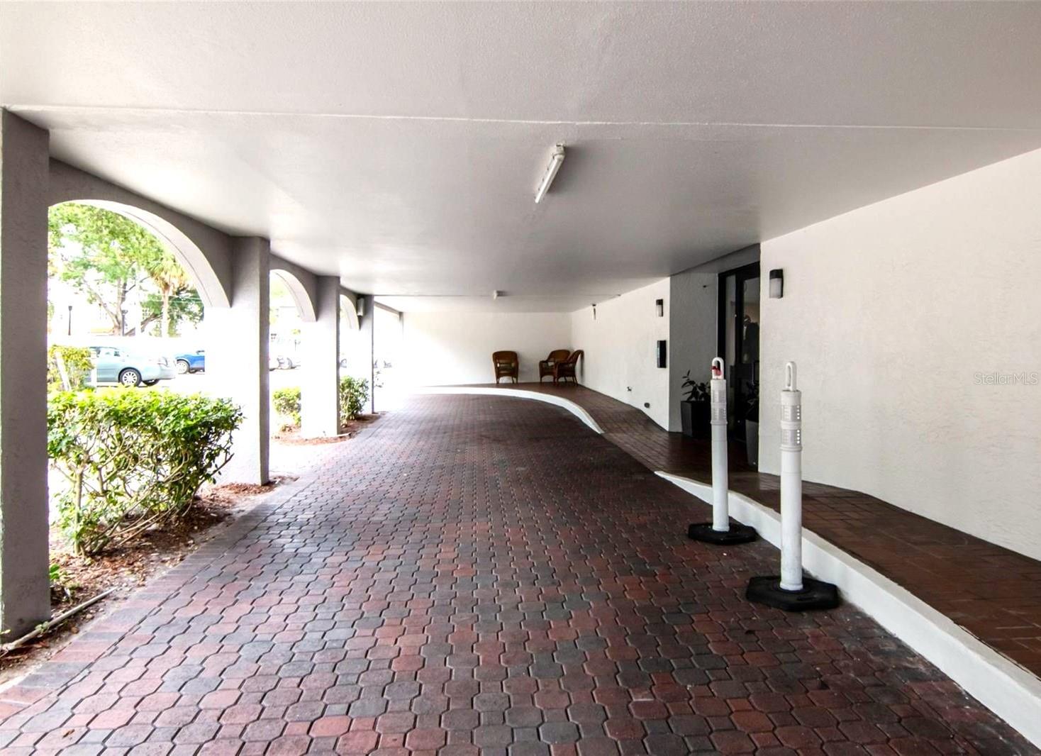 Image 4 of 33 For 3211 Swann Avenue 806
