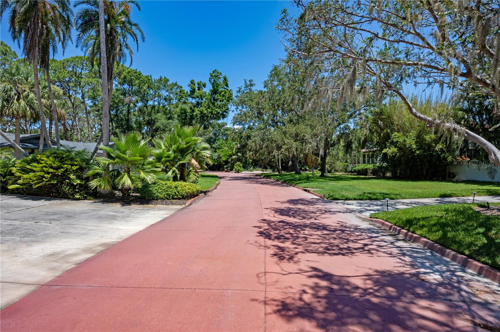 Image 13 of 22 For 1125 Friendly Way S
