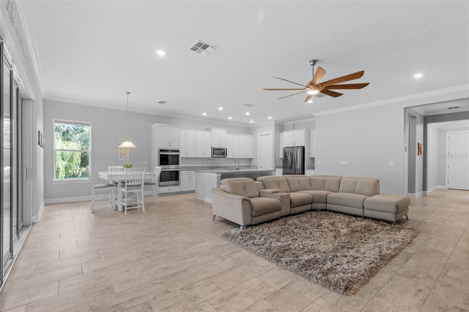Listing photo id 28 for 17804 Waterway Creek Drive