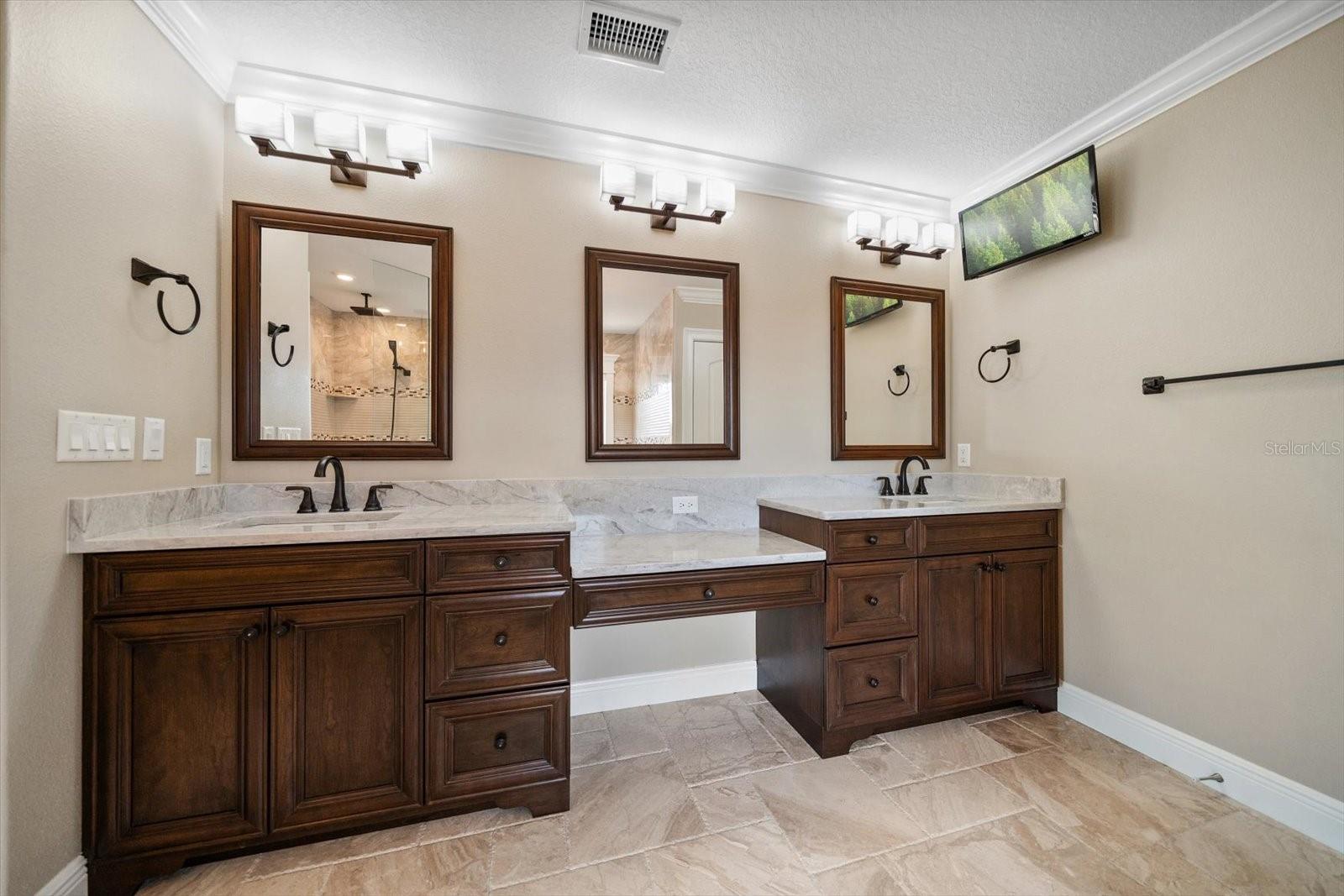 Image 39 of 74 For 422 55th Avenue
