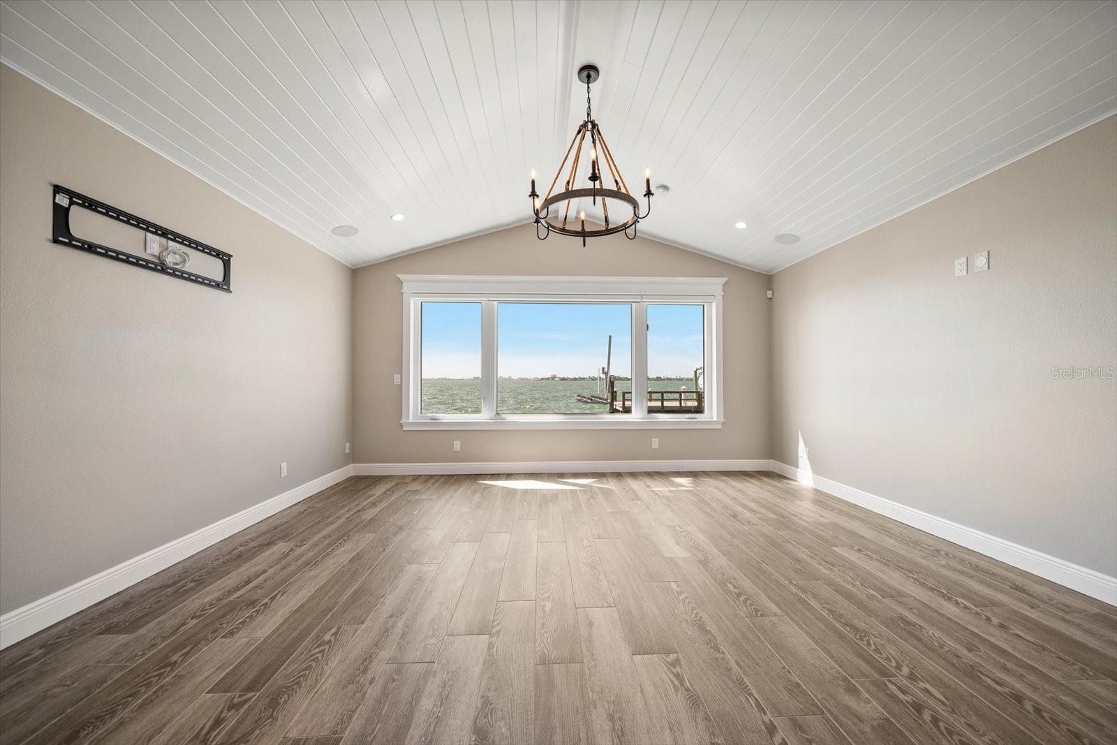 Image 40 of 74 For 422 55th Avenue