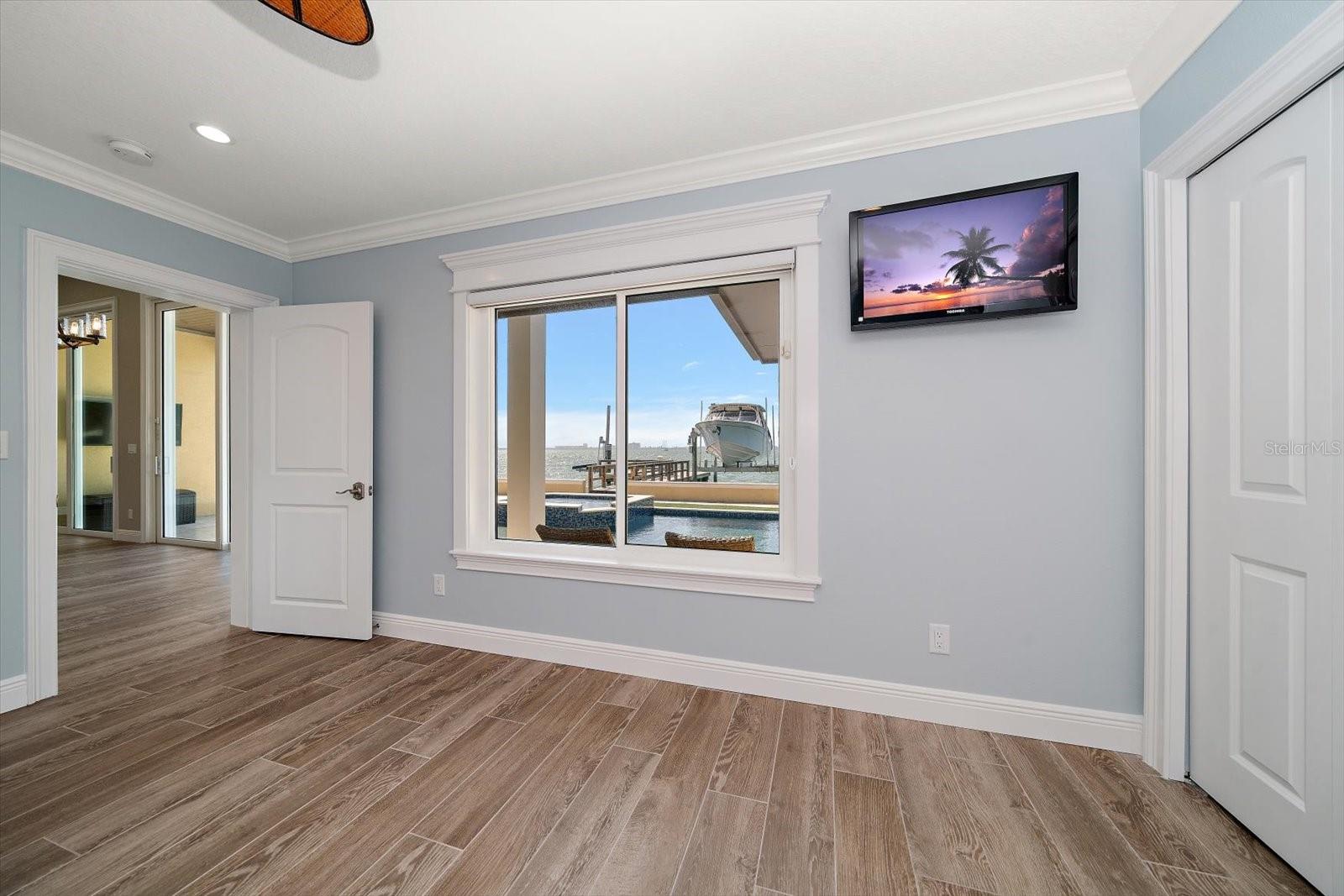 Image 47 of 74 For 422 55th Avenue