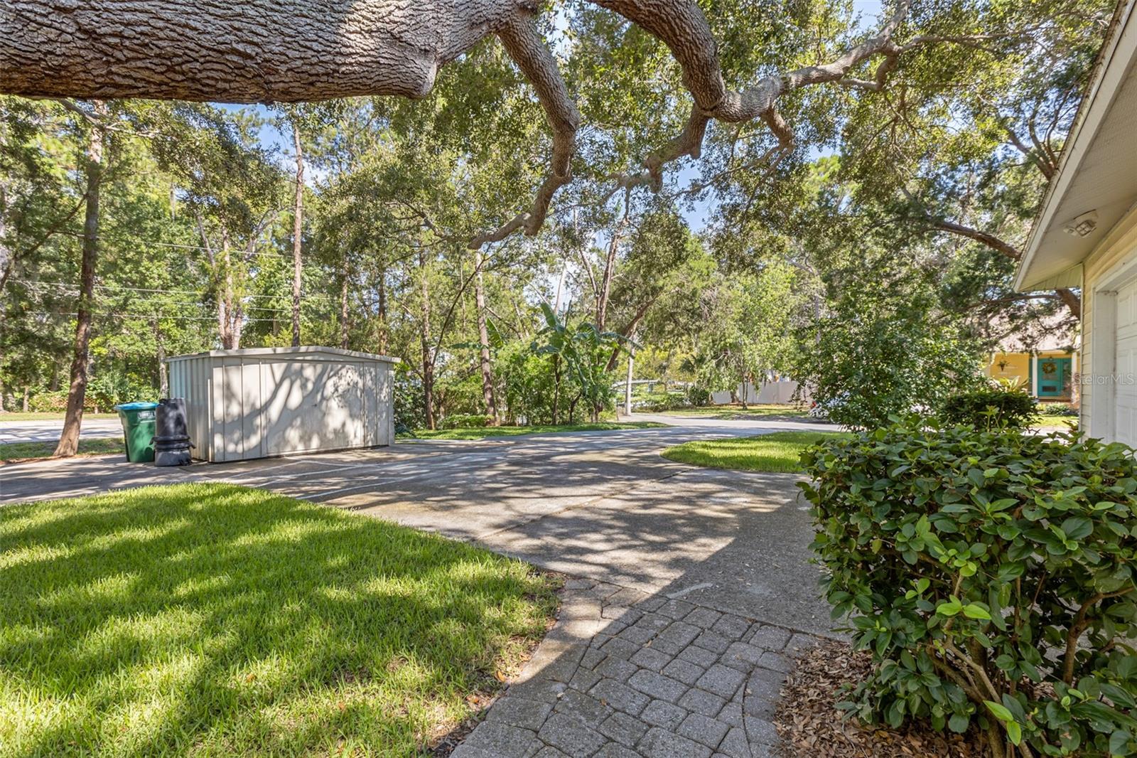 Image 42 of 87 For 13702 76th Terrace