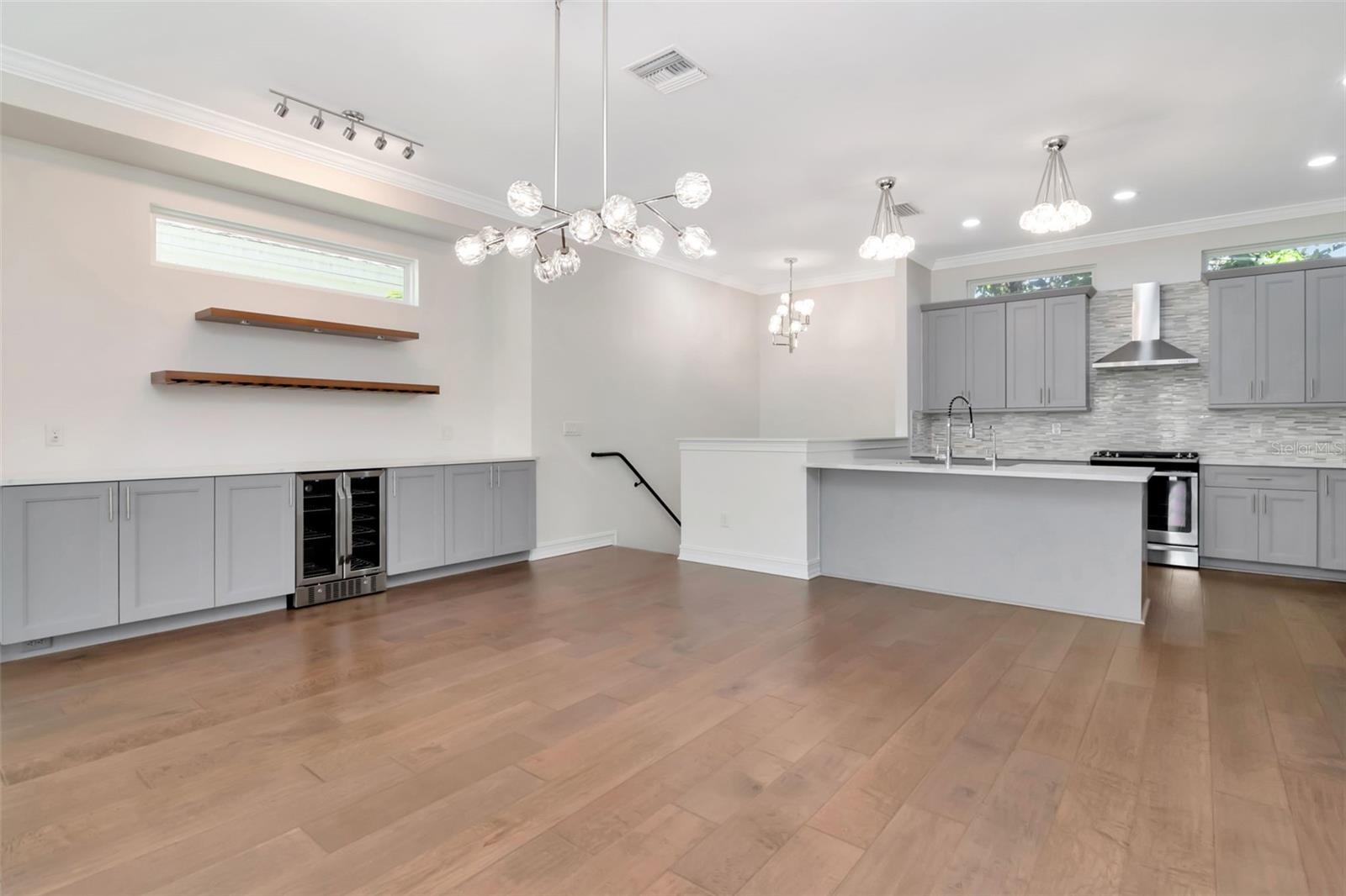 Image 12 of 46 For 3505 Macdill Avenue 6