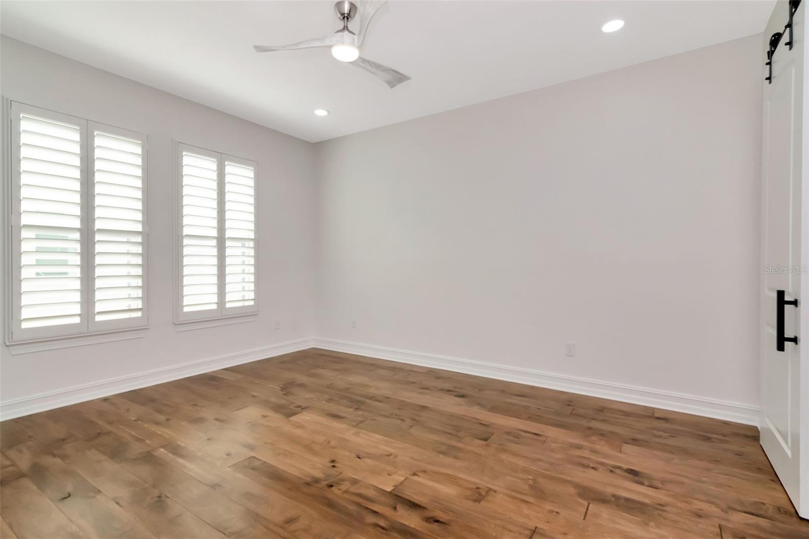 Image 21 of 46 For 3505 Macdill Avenue 6