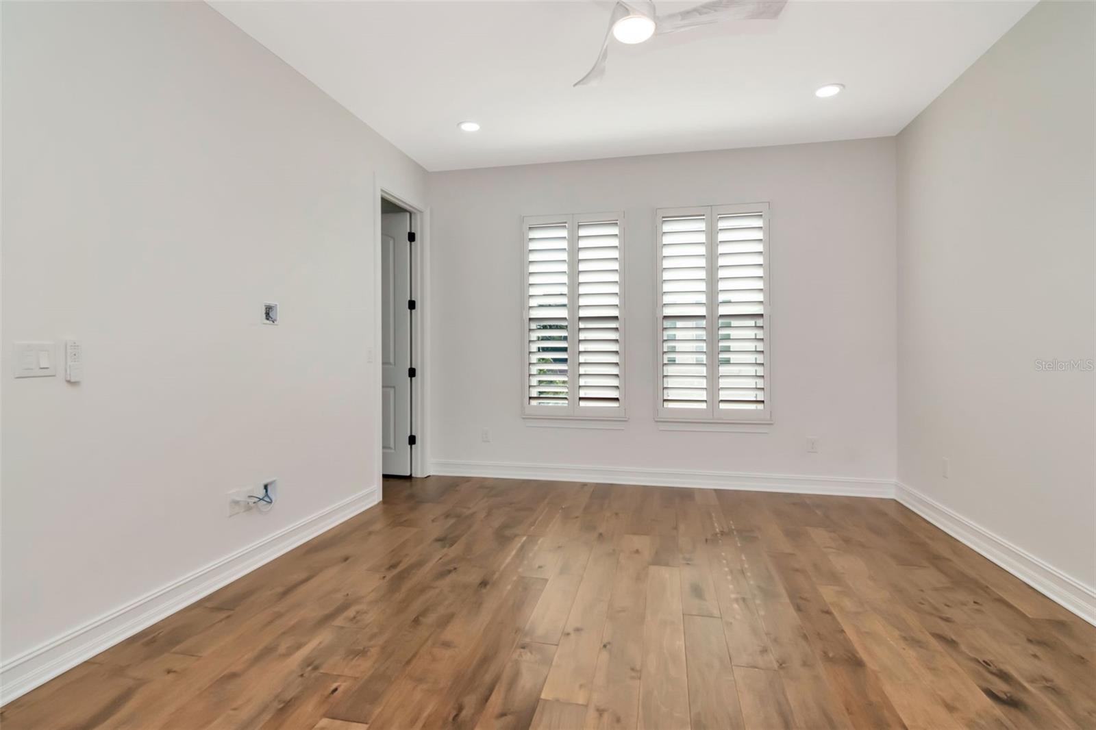 Image 24 of 46 For 3505 Macdill Avenue 6