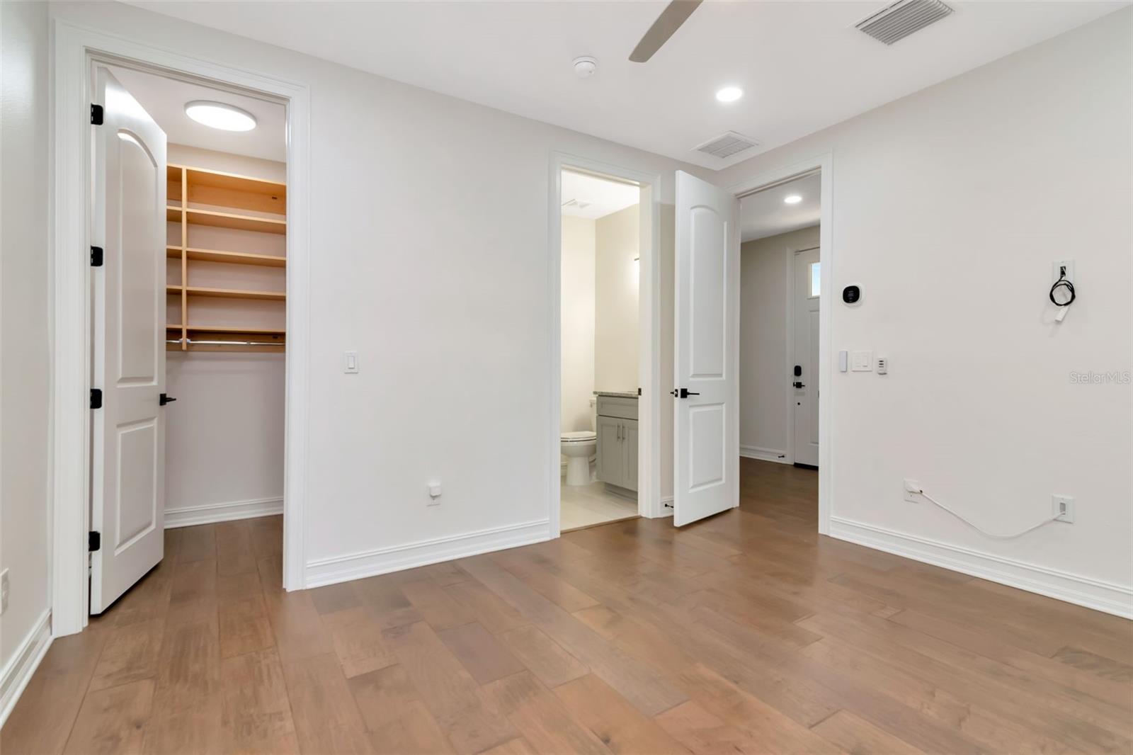 Image 33 of 46 For 3505 Macdill Avenue 6