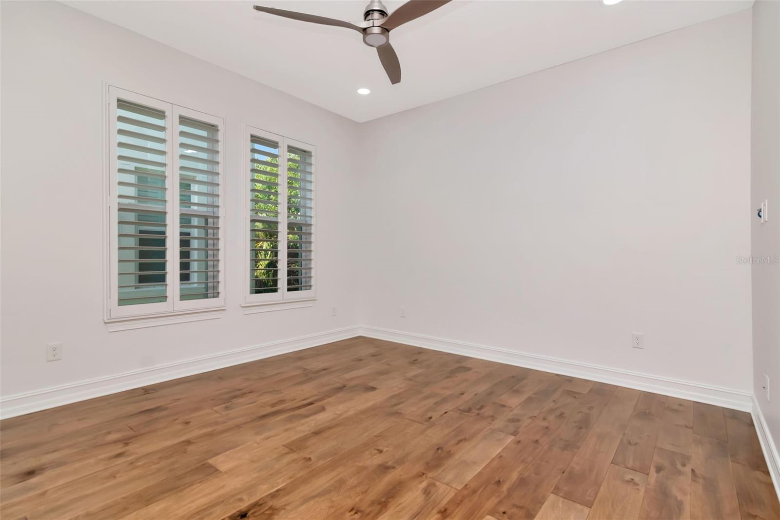 Image 36 of 46 For 3505 Macdill Avenue 6