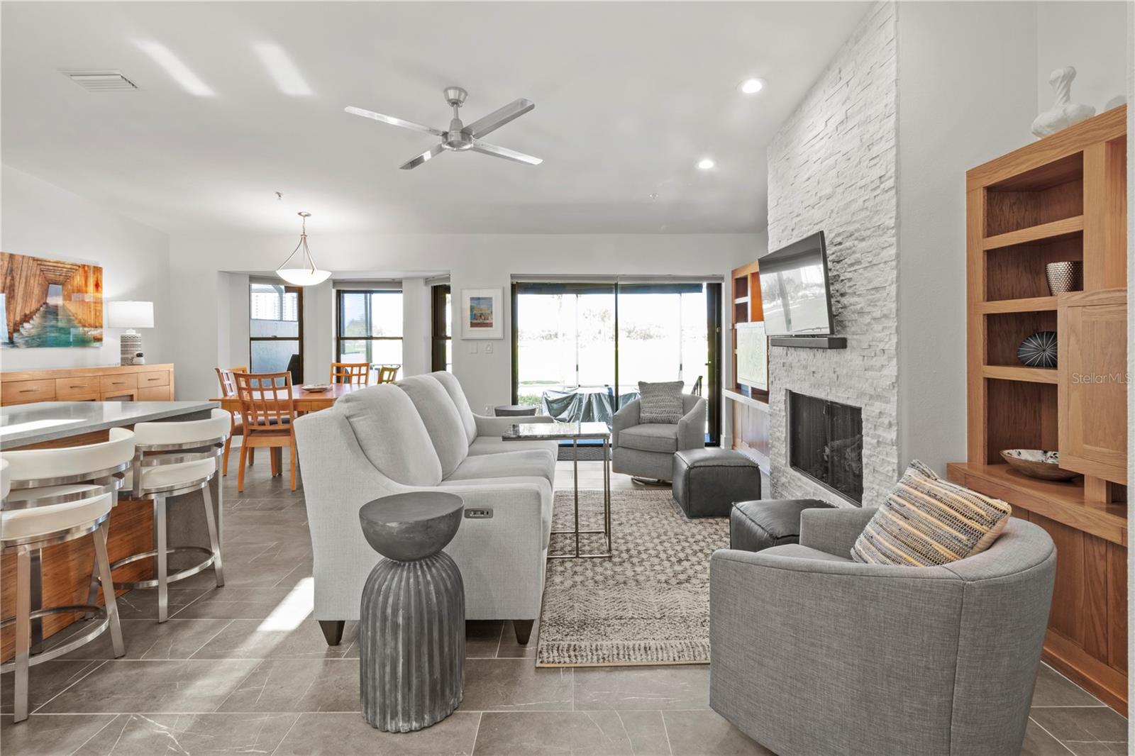 Image 14 of 64 For 2377 Harbour Oaks Drive