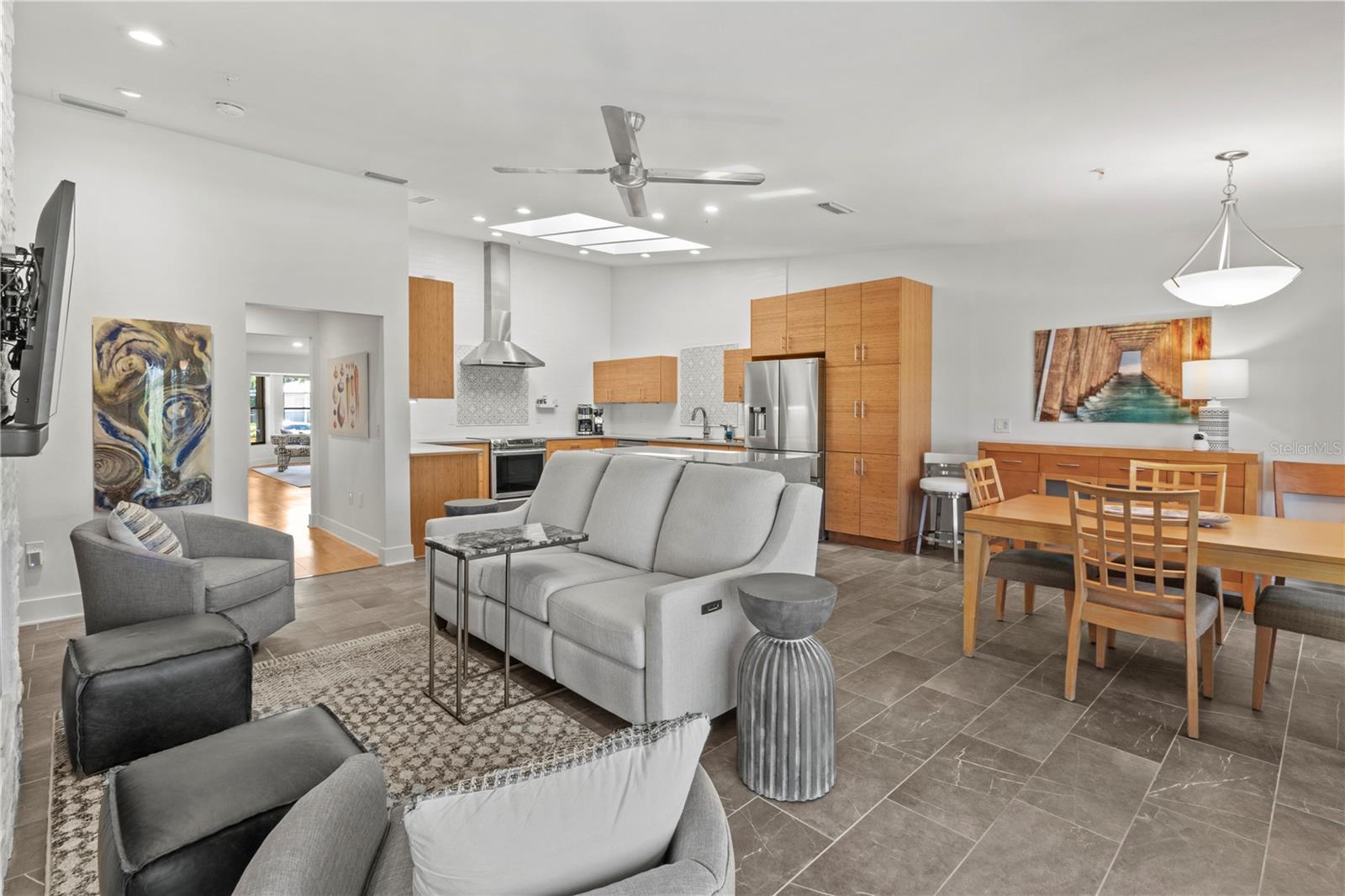 Image 15 of 64 For 2377 Harbour Oaks Drive