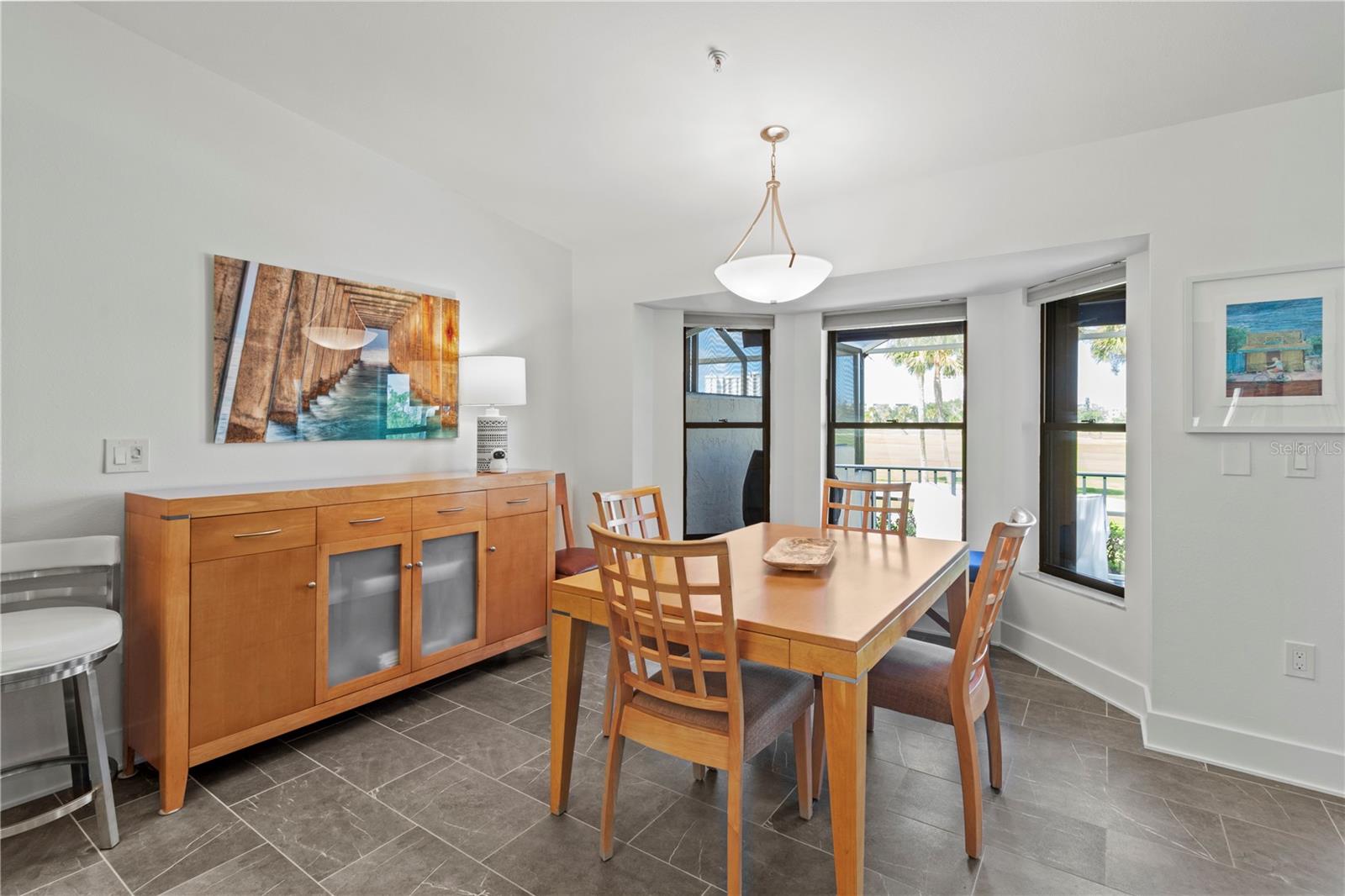 Image 19 of 64 For 2377 Harbour Oaks Drive