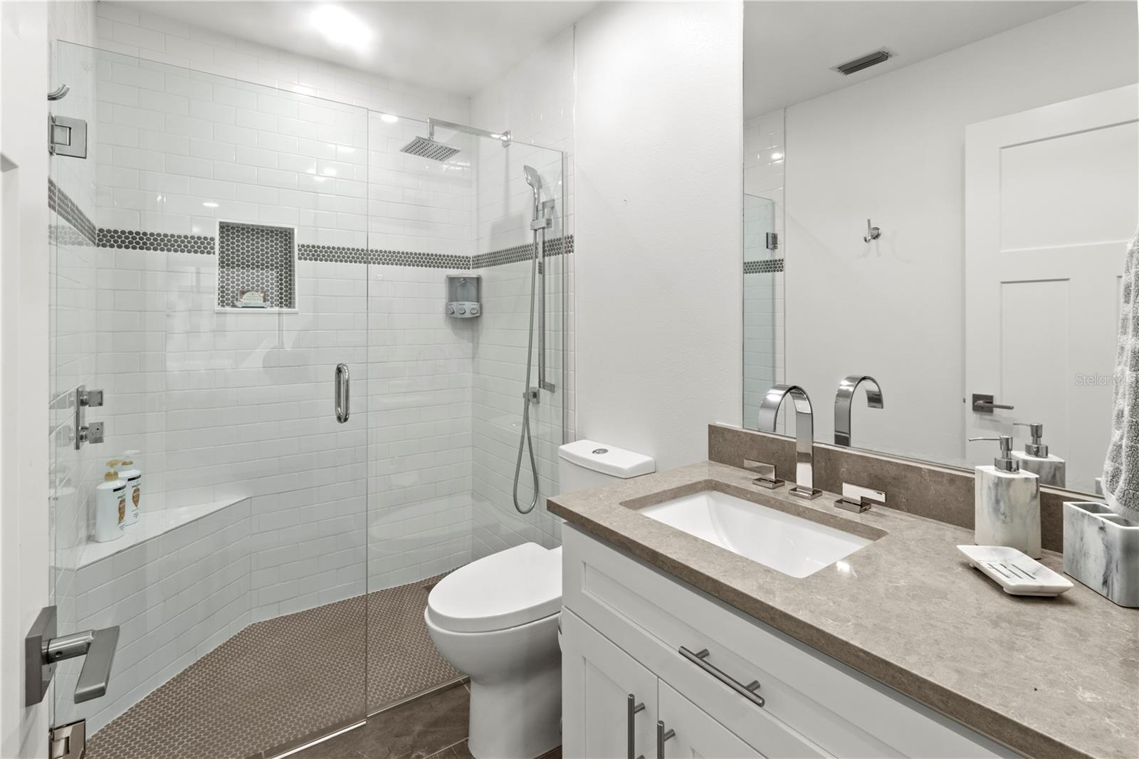 Image 39 of 64 For 2377 Harbour Oaks Drive