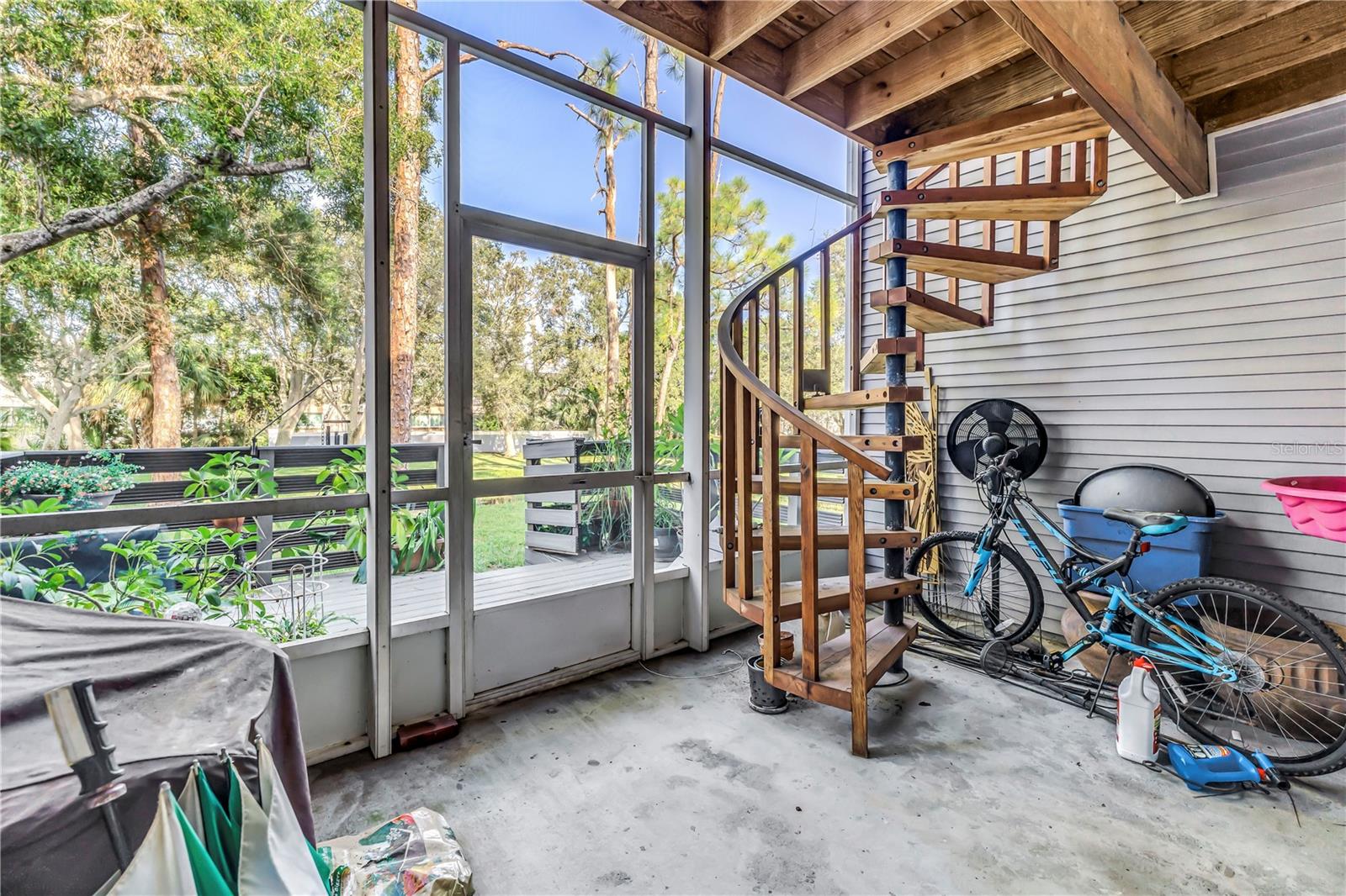 Image 31 of 50 For 9603 Tara Cay Court 55