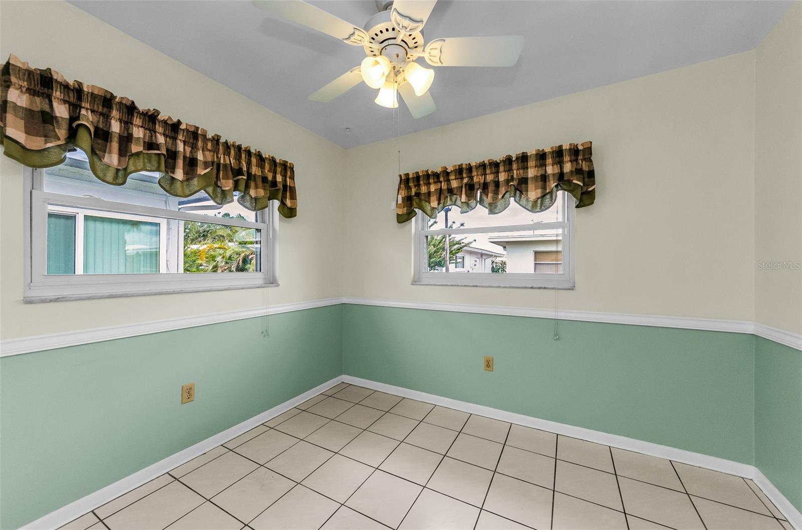 Image 12 of 61 For 5461 Palm Crest Court N 5461