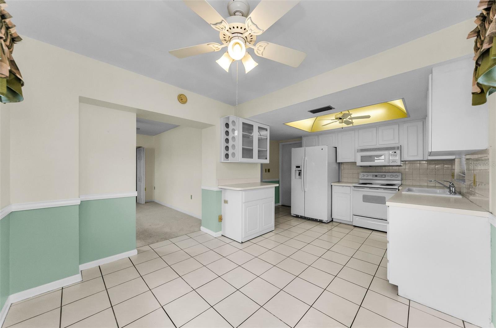 Image 15 of 61 For 5461 Palm Crest Court N 5461