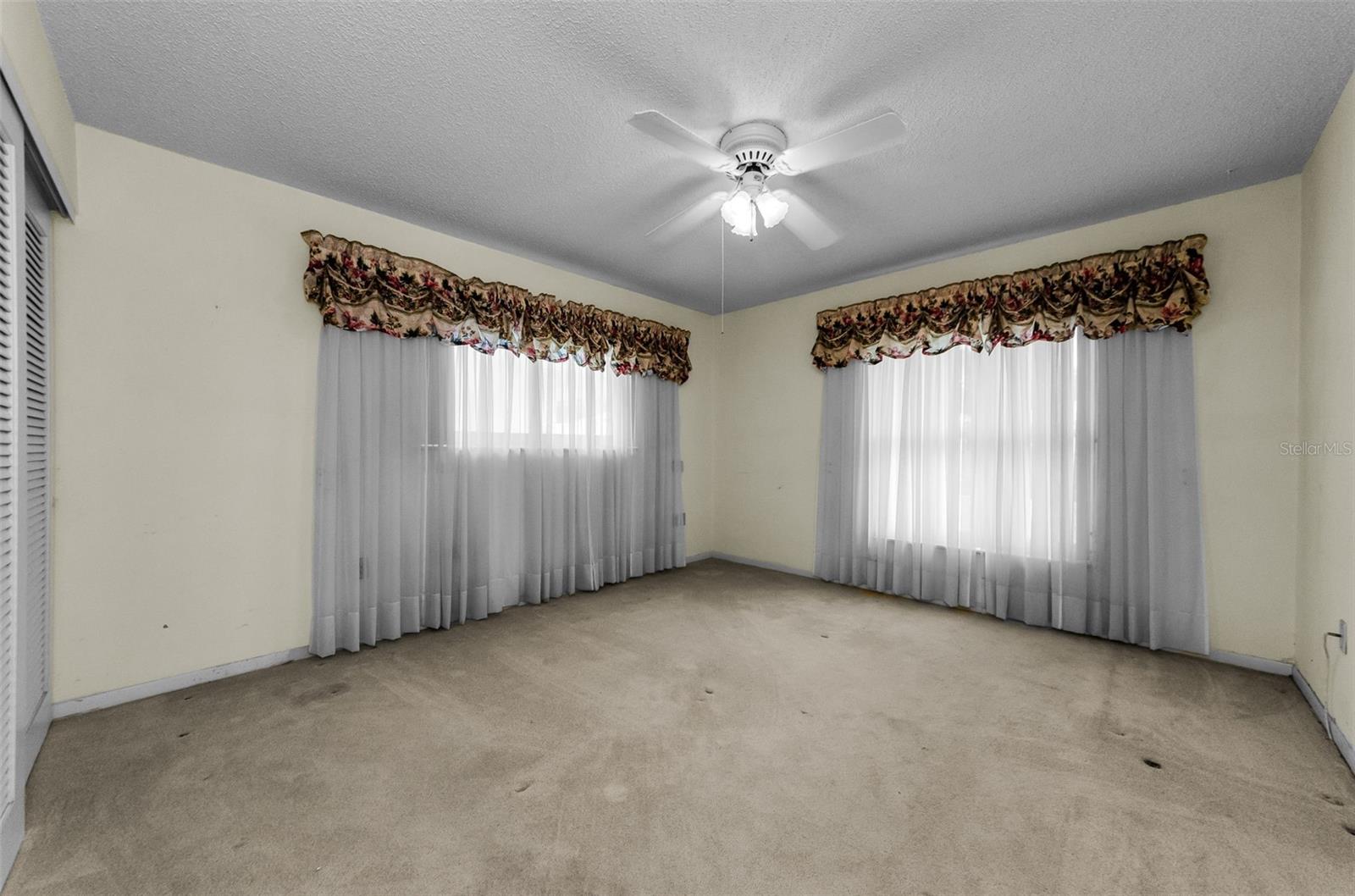 Image 22 of 61 For 5461 Palm Crest Court N 5461