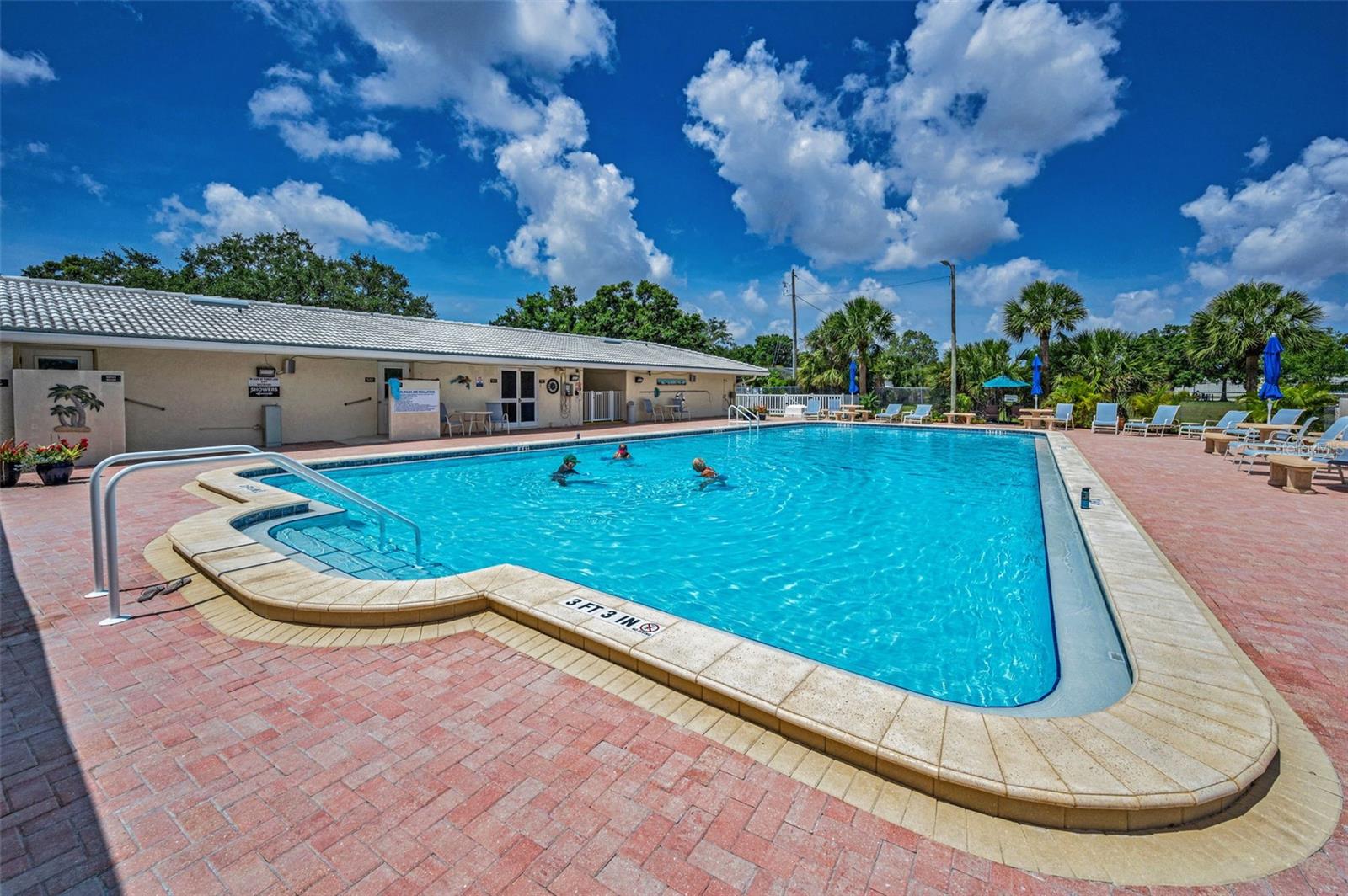 Image 32 of 61 For 5461 Palm Crest Court N 5461